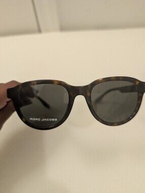 Marc Jacobs Tortoiseshell Round Sunglasses - Brown/Black Lenses